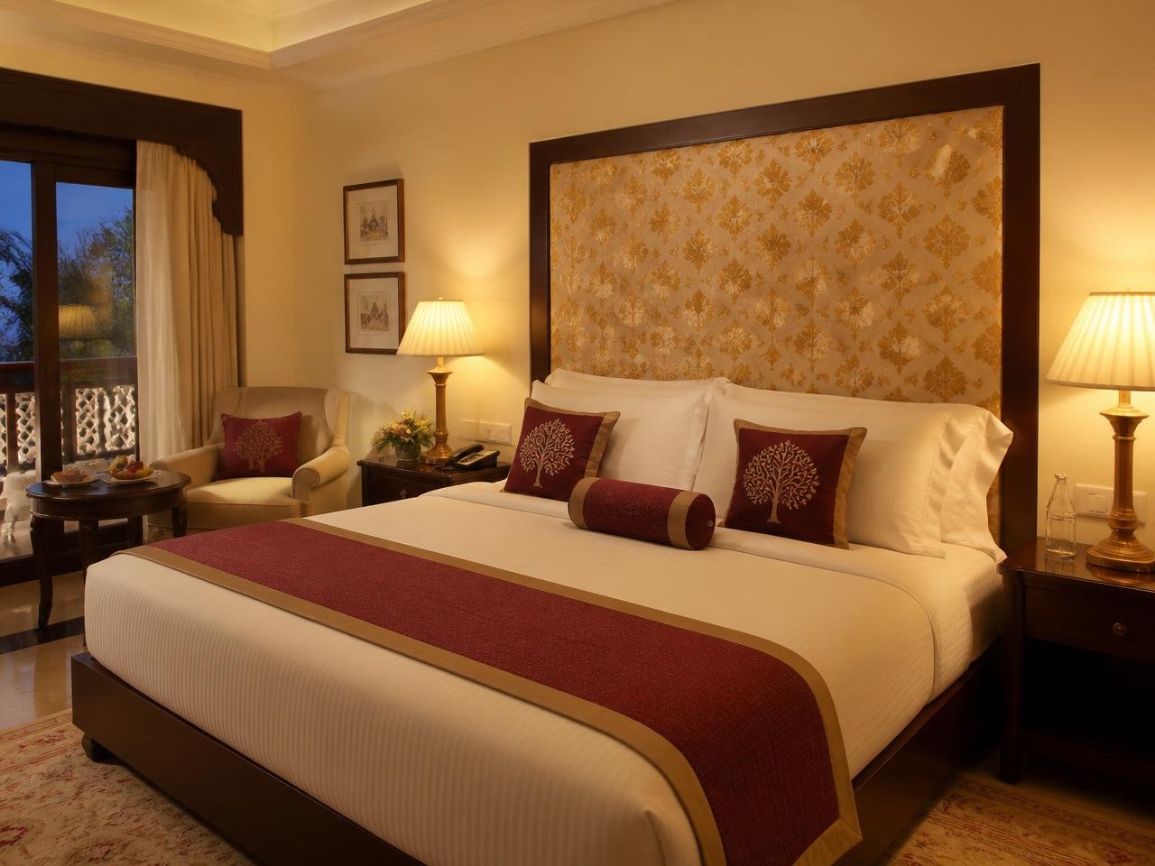 Deluxe guest room
